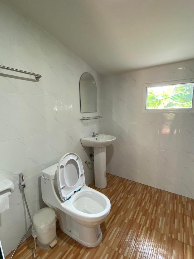 Hotel Baanphuthadol Mae Hong Son Exterior foto