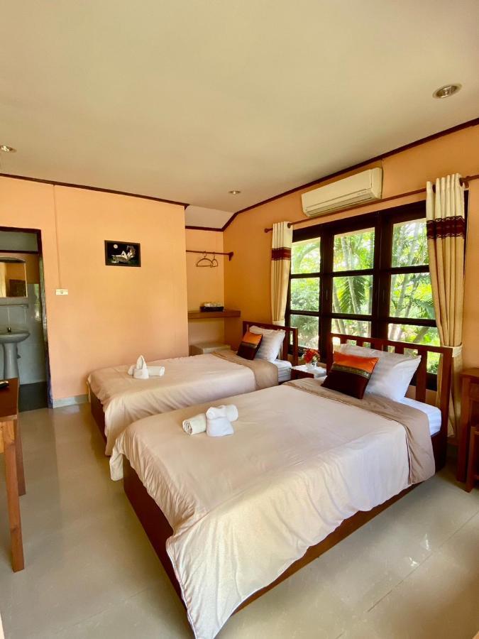 Hotel Baanphuthadol Mae Hong Son Exterior foto