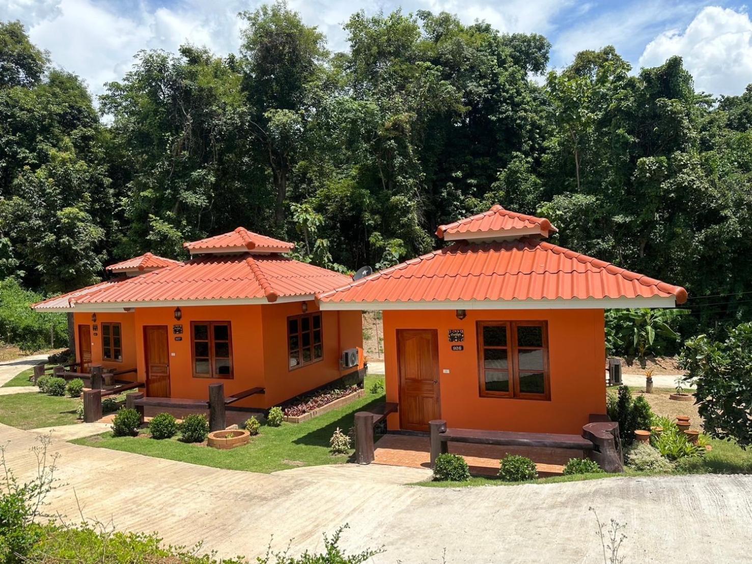 Hotel Baanphuthadol Mae Hong Son Exterior foto