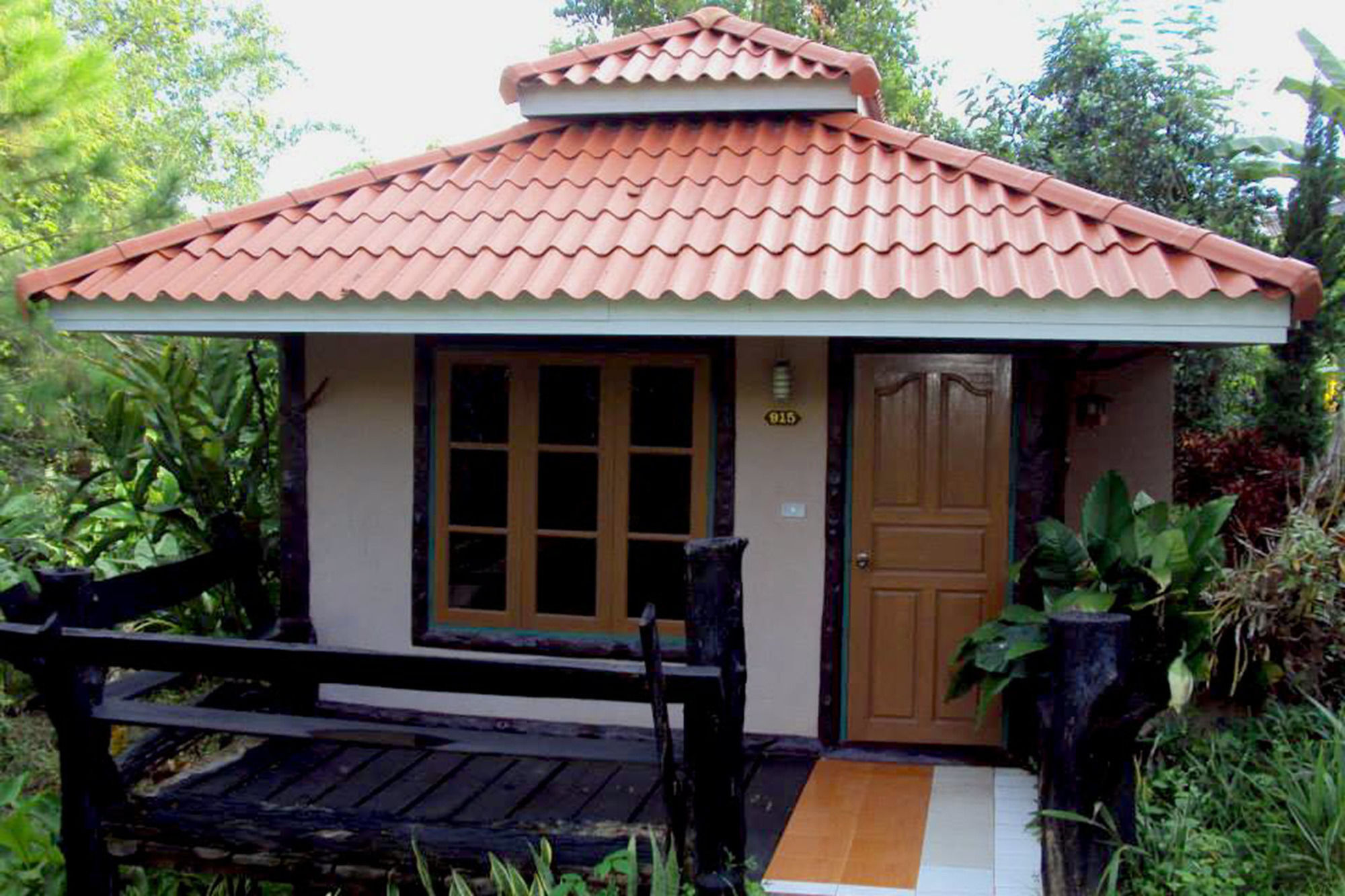 Hotel Baanphuthadol Mae Hong Son Exterior foto